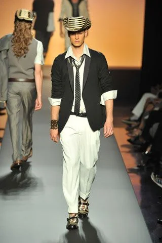 Look 24